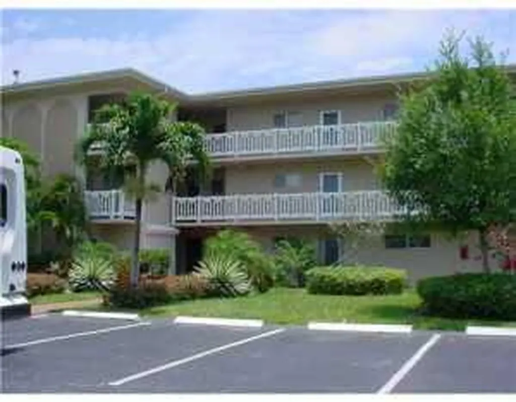 2687 Garden Drive N Lake Worth Beach FL 33461