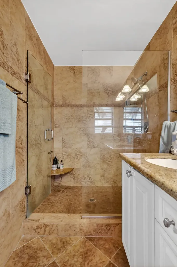 5875 Sun Pointe Circle Boynton Beach FL 33437