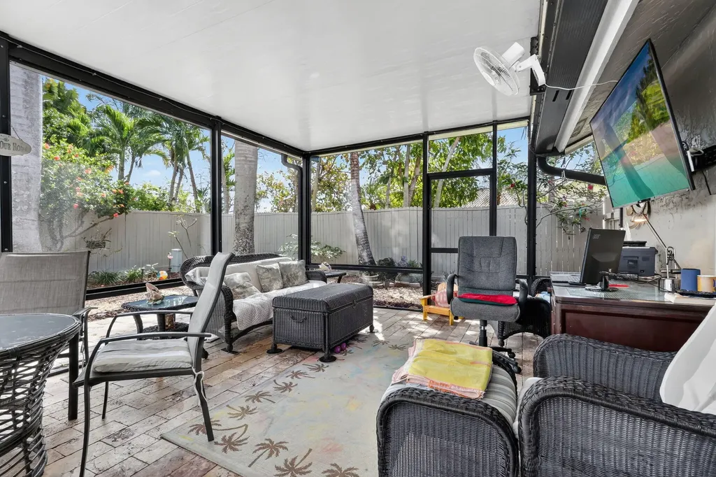 5875 Sun Pointe Circle Boynton Beach FL 33437