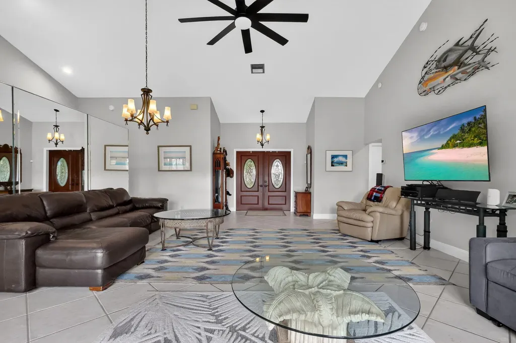 5875 Sun Pointe Circle Boynton Beach FL 33437