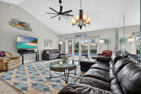 5875 Sun Pointe Circle Boynton Beach FL 33437