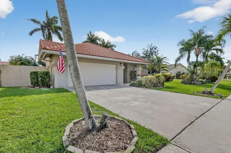 5875 Sun Pointe Circle Boynton Beach FL 33437