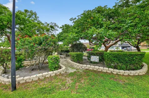 5875 Sun Pointe Circle Boynton Beach FL 33437