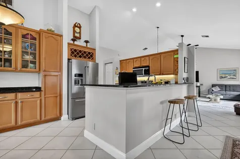 5875 Sun Pointe Circle Boynton Beach FL 33437