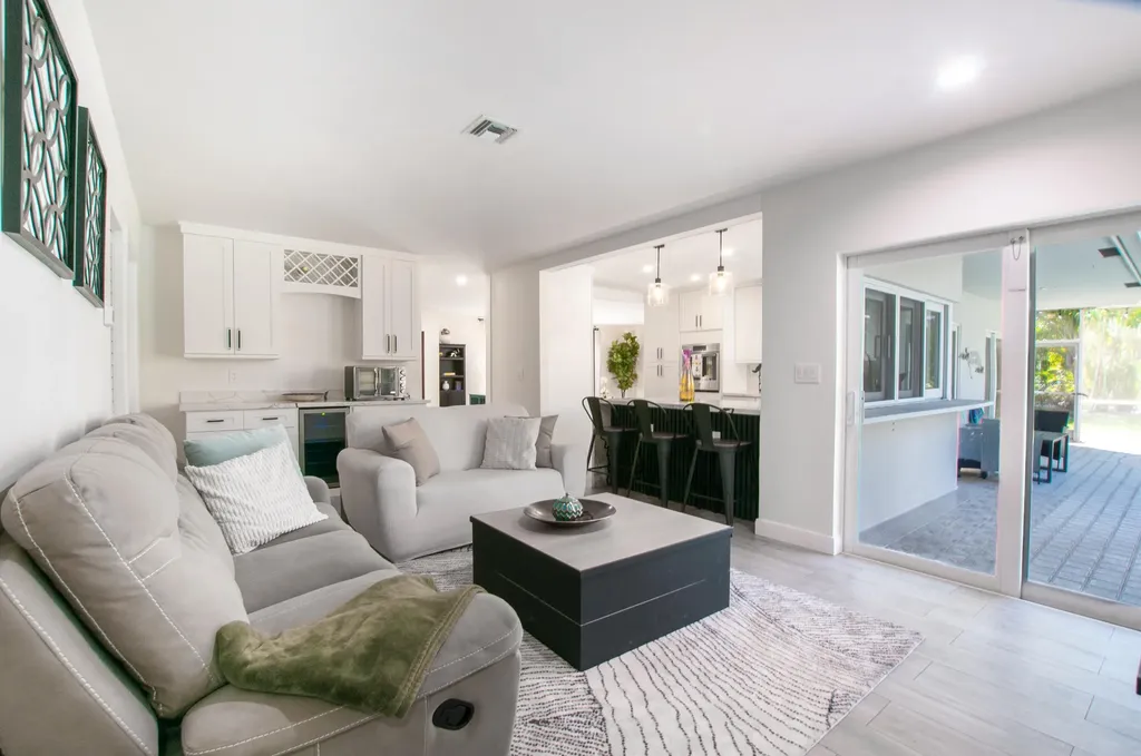 4507 Norfolk Island Pine Drive Tamarac FL 33319