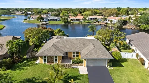 9121 NW 13th Street Plantation FL 33322