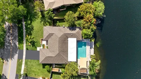 9121 NW 13th Street Plantation FL 33322