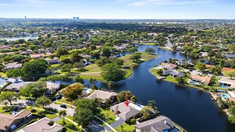 9121 NW 13th Street Plantation FL 33322