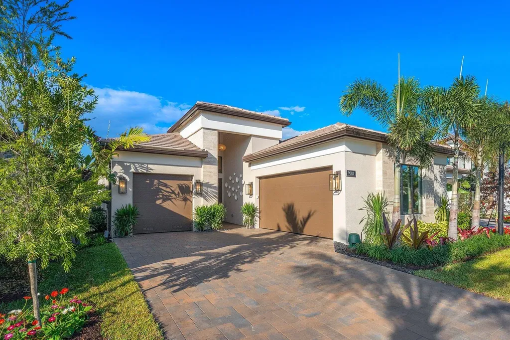 9374 Mountain Pine Grove Boynton Beach FL 33473