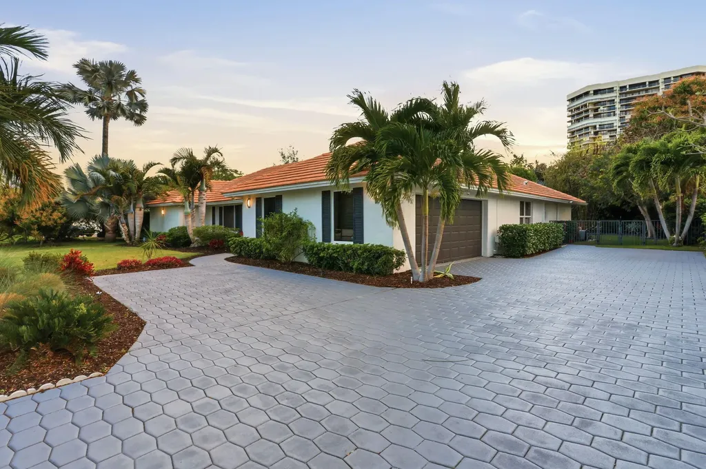 2001 Embassy Drive West Palm Beach FL 33401
