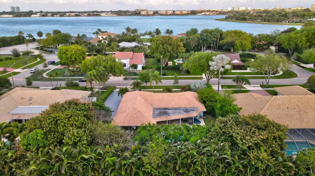 2001 Embassy Drive West Palm Beach FL 33401
