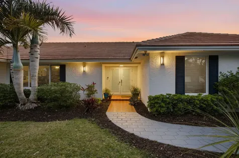 2001 Embassy Drive West Palm Beach FL 33401