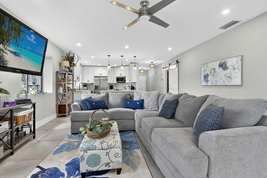 1143 Duncan Circle Palm Beach Gardens FL 33418
