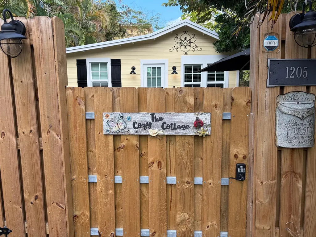 1205 SW 4th Street Fort Lauderdale FL 33312