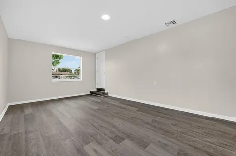 217 NW 14th Street Belle Glade FL 33430