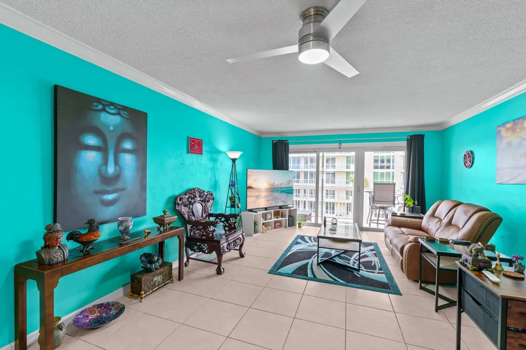 1069 Hillsboro Mile Hillsboro Beach FL 33062