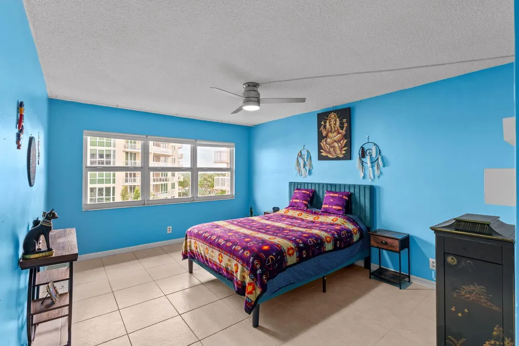 1069 Hillsboro Mile Hillsboro Beach FL 33062