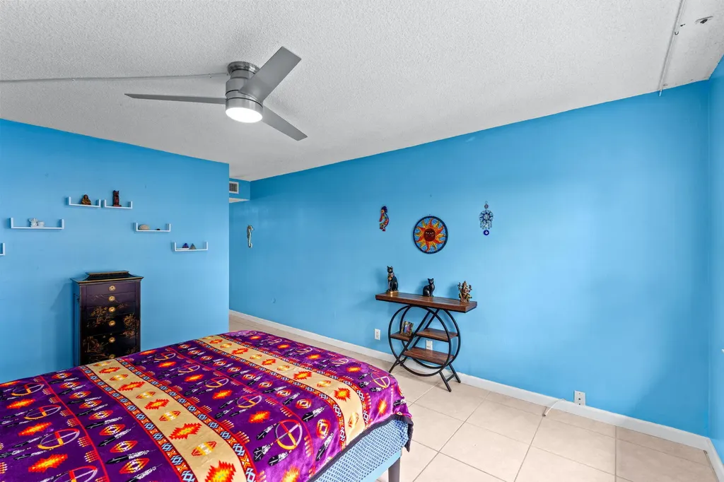 1069 Hillsboro Mile Hillsboro Beach FL 33062