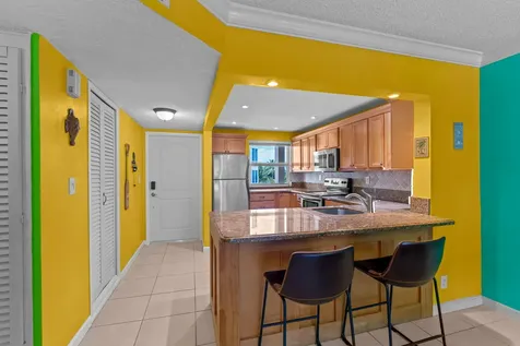 1069 Hillsboro Mile Hillsboro Beach FL 33062
