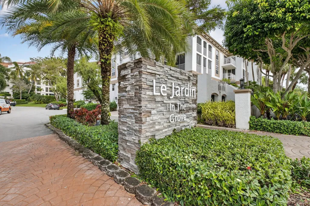 7369 Orangewood Lane Boca Raton FL 33433