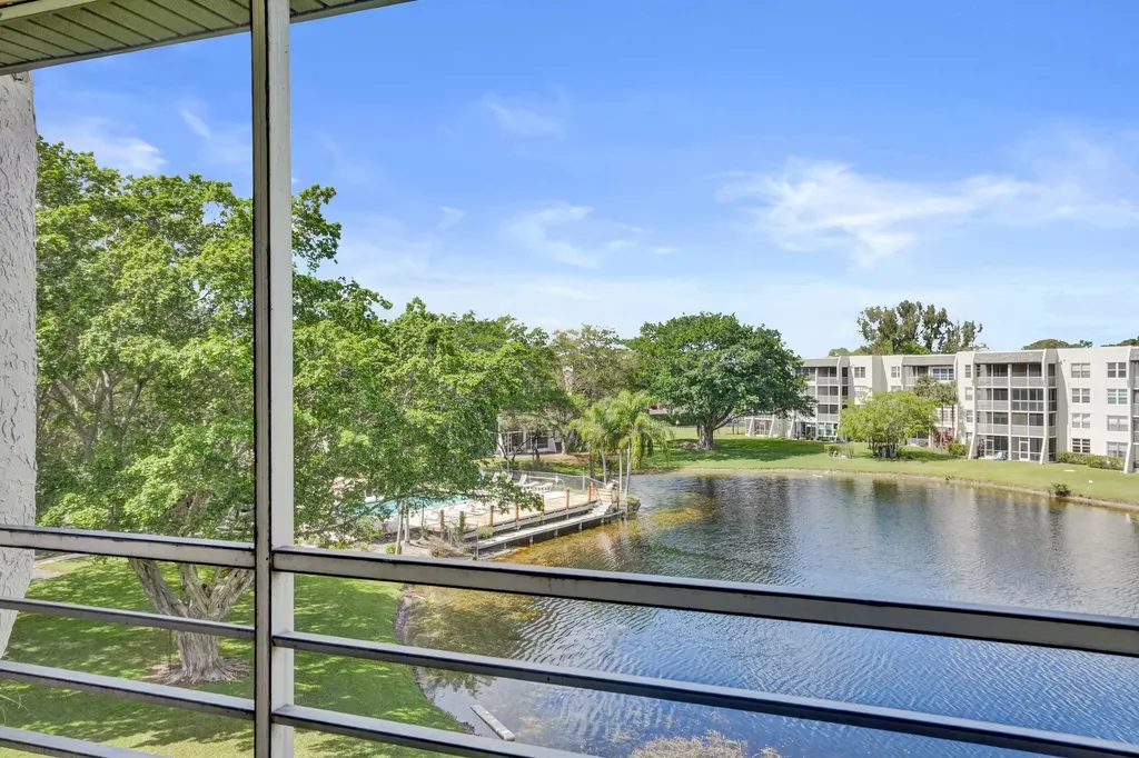 9311 Orange Grove Drive Davie FL 33324