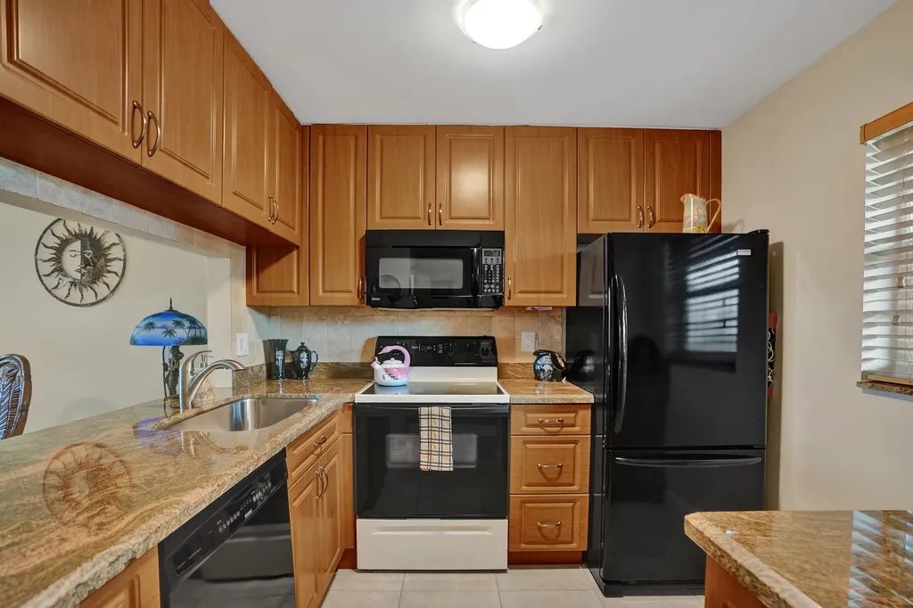 9311 Orange Grove Drive Davie FL 33324