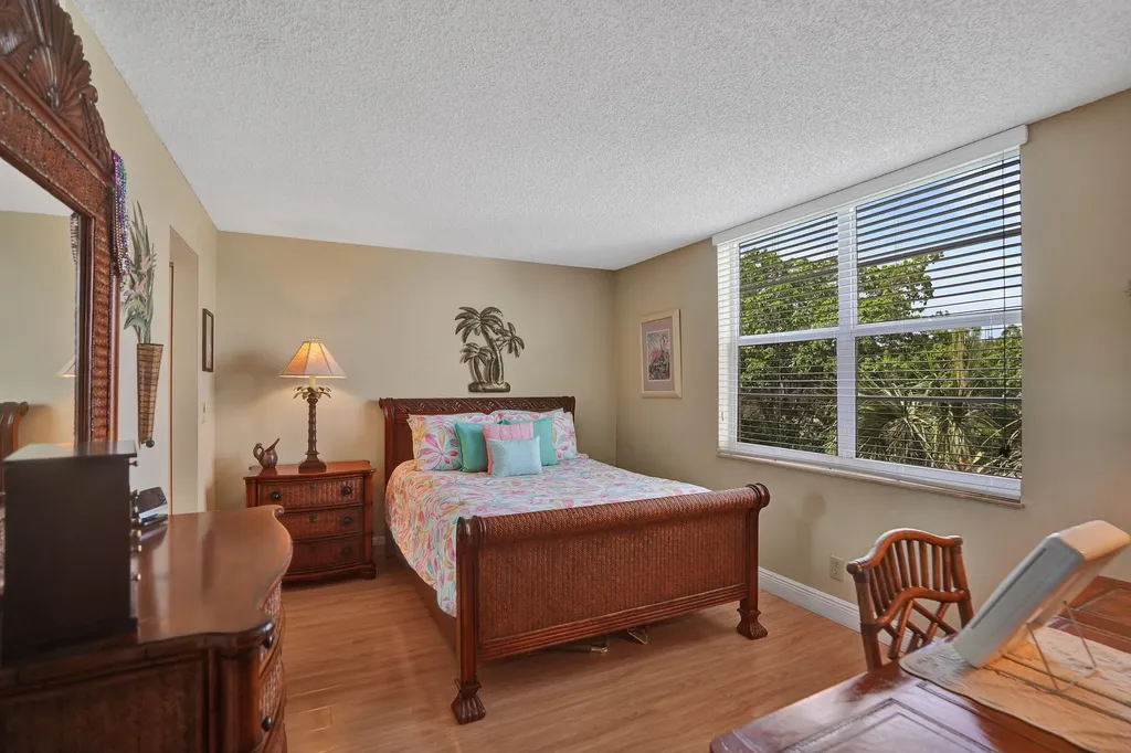 9311 Orange Grove Drive Davie FL 33324