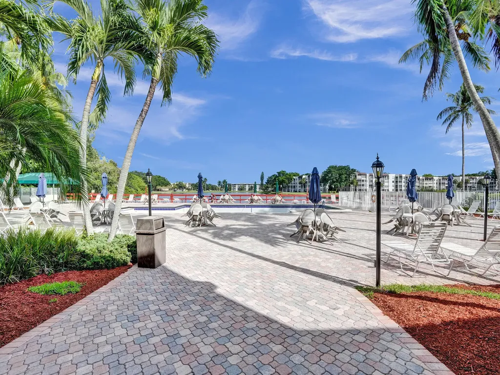 9311 Orange Grove Drive Davie FL 33324