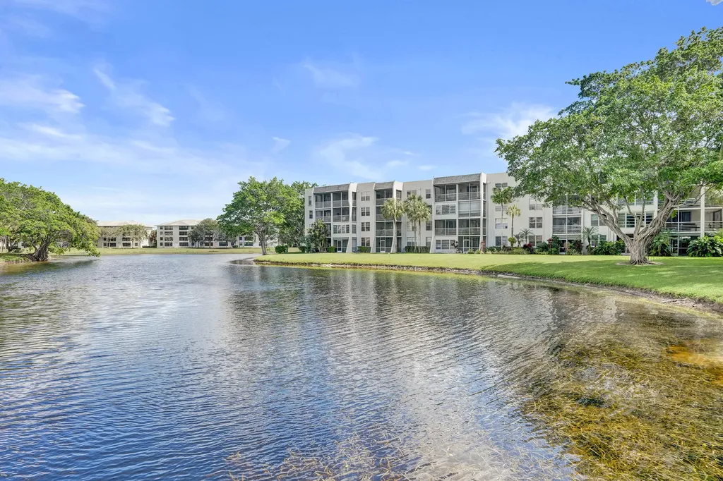 9311 Orange Grove Drive Davie FL 33324