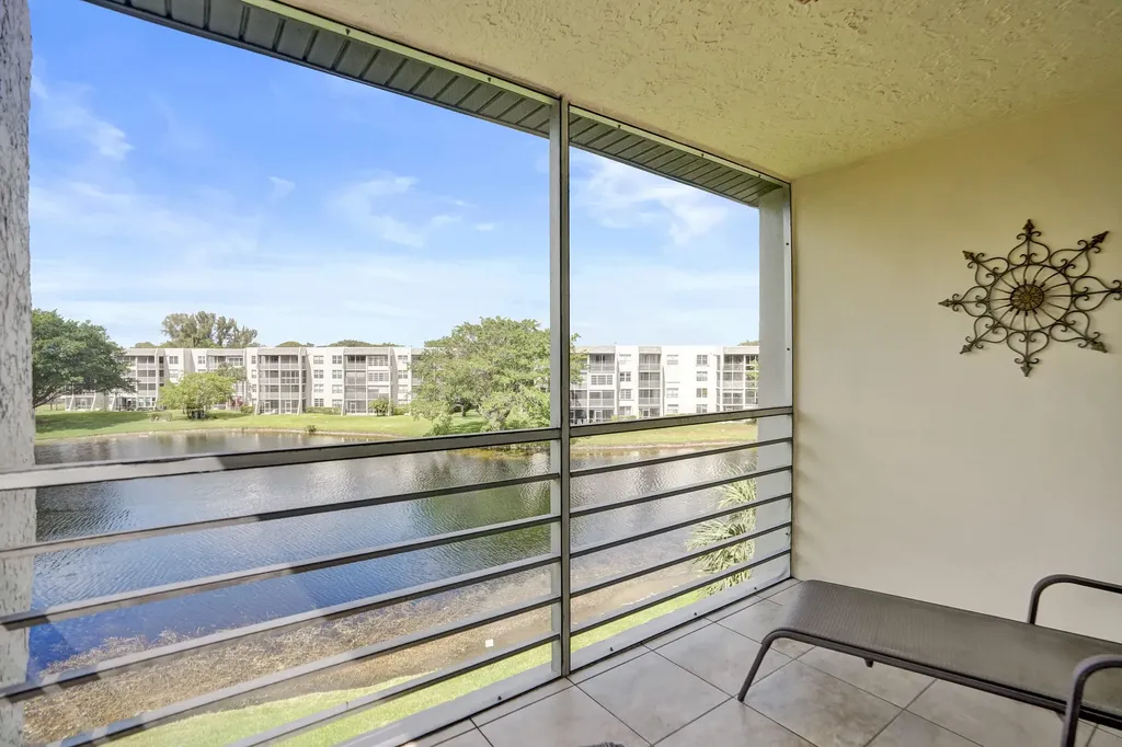 9311 Orange Grove Drive Davie FL 33324