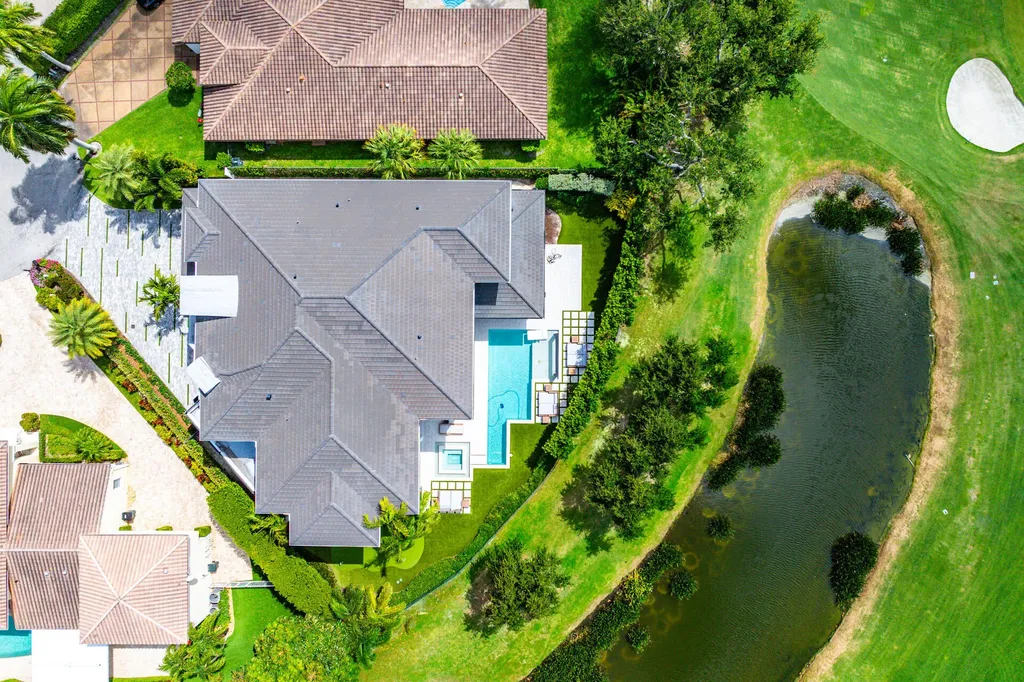 117 Thatch Palm Cove Boca Raton FL 33432
