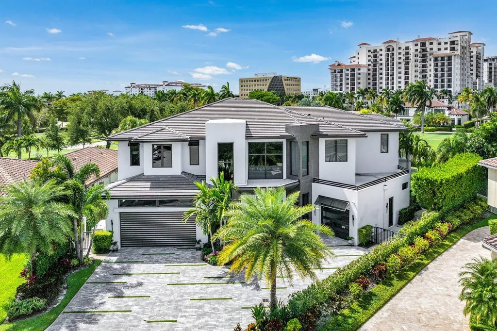 117 Thatch Palm Cove Boca Raton FL 33432