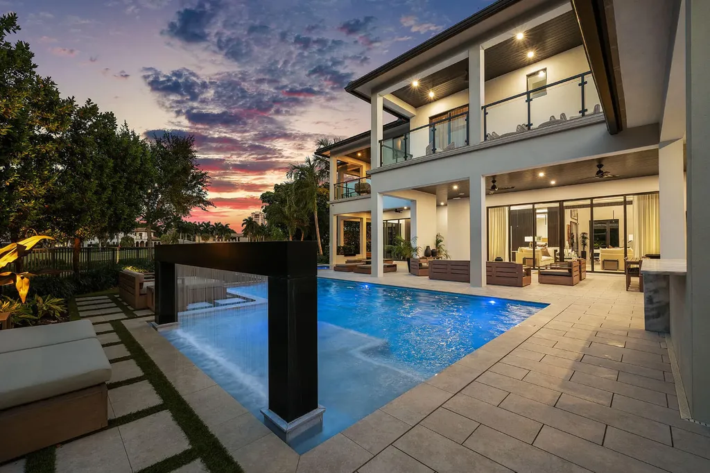 117 Thatch Palm Cove Boca Raton FL 33432