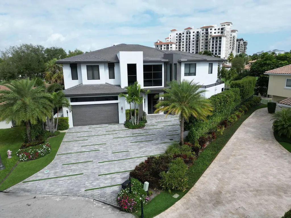 117 Thatch Palm Cove Boca Raton FL 33432