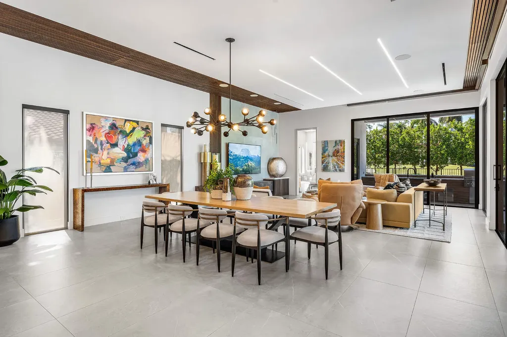 117 Thatch Palm Cove Boca Raton FL 33432