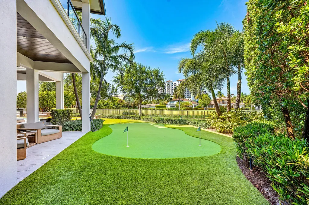 117 Thatch Palm Cove Boca Raton FL 33432