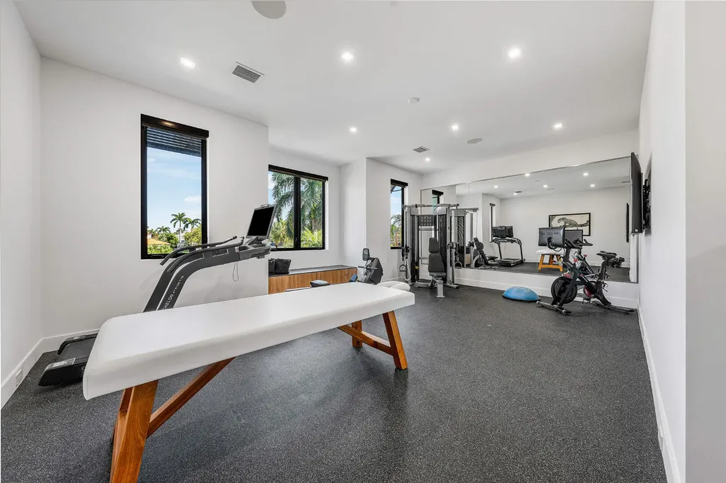 117 Thatch Palm Cove Boca Raton FL 33432