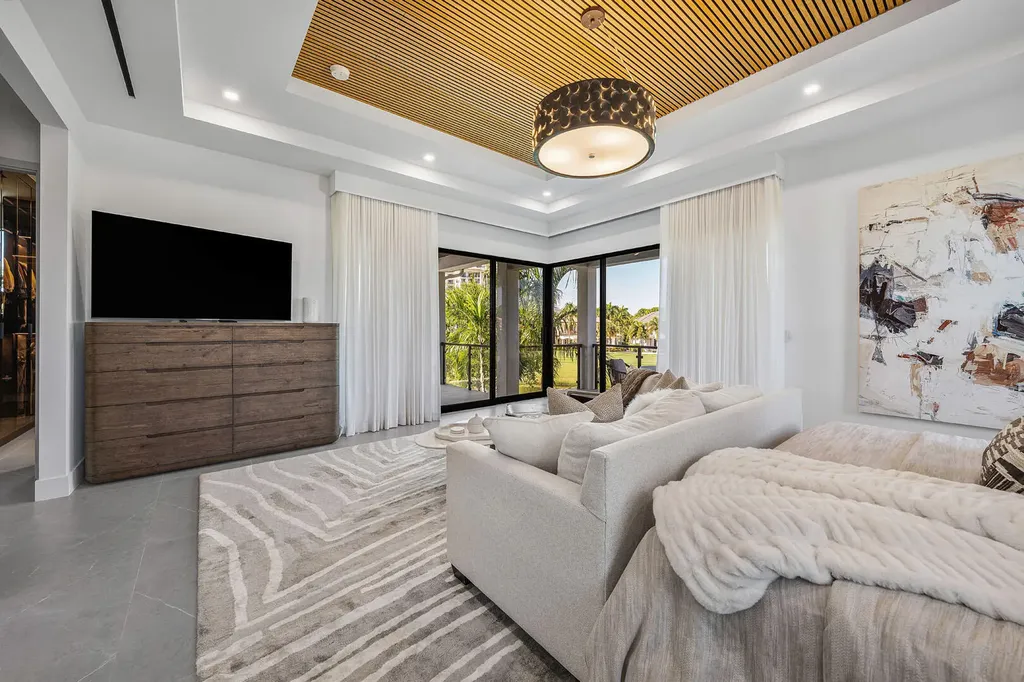117 Thatch Palm Cove Boca Raton FL 33432