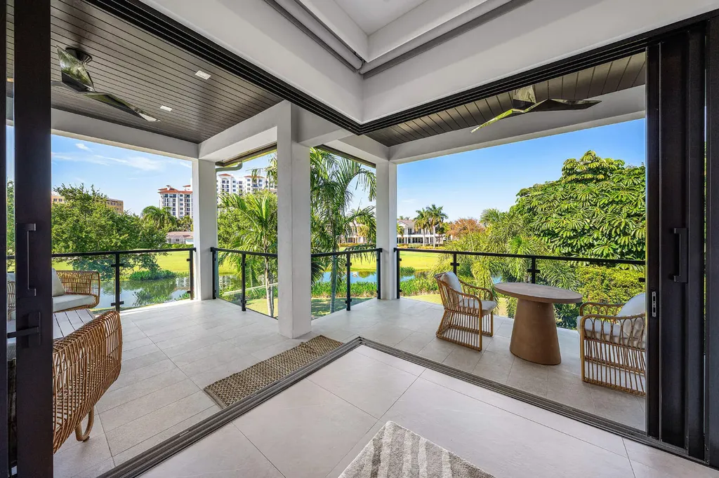 117 Thatch Palm Cove Boca Raton FL 33432