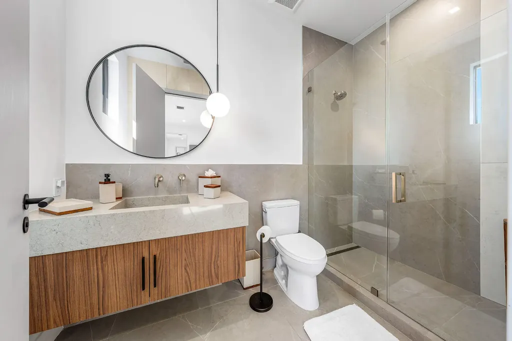 117 Thatch Palm Cove Boca Raton FL 33432
