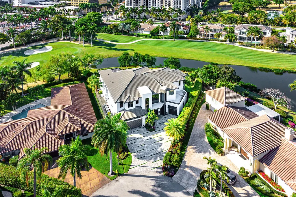 117 Thatch Palm Cove Boca Raton FL 33432