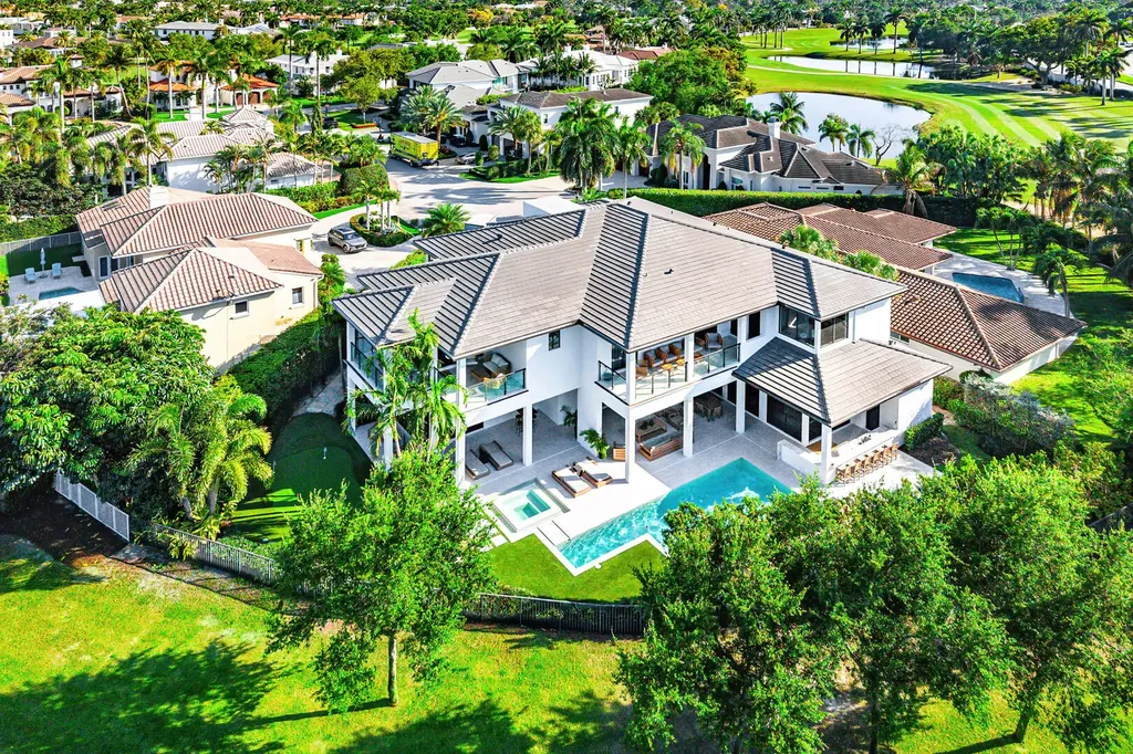 117 Thatch Palm Cove Boca Raton FL 33432