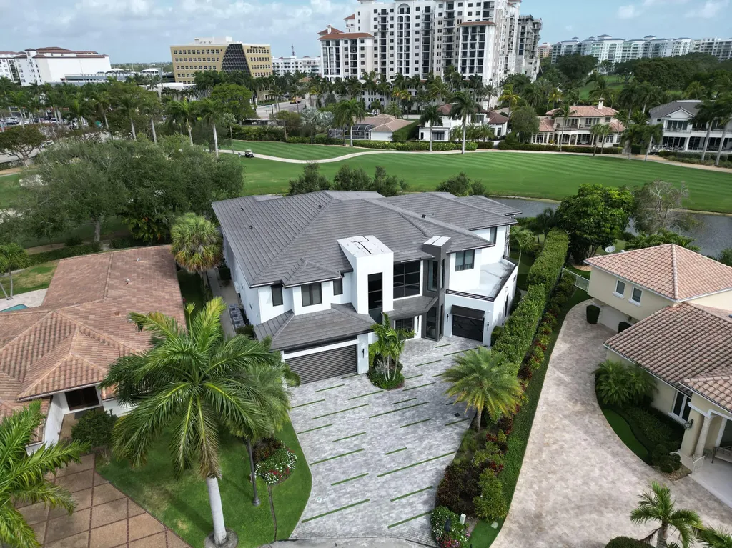 117 Thatch Palm Cove Boca Raton FL 33432