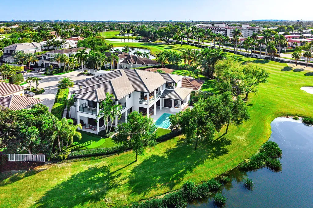 117 Thatch Palm Cove Boca Raton FL 33432
