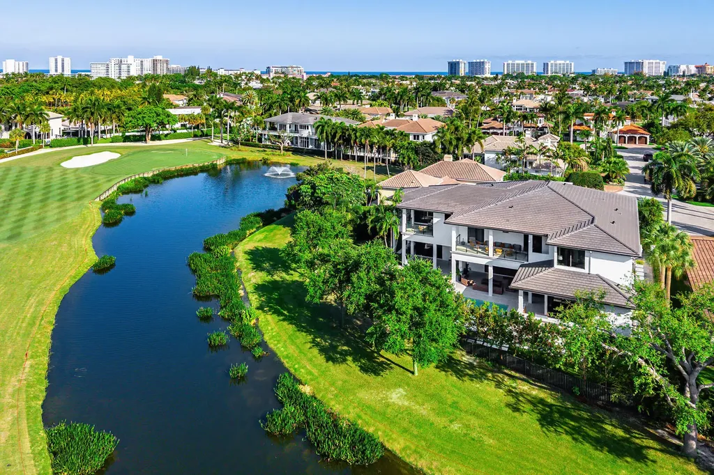 117 Thatch Palm Cove Boca Raton FL 33432