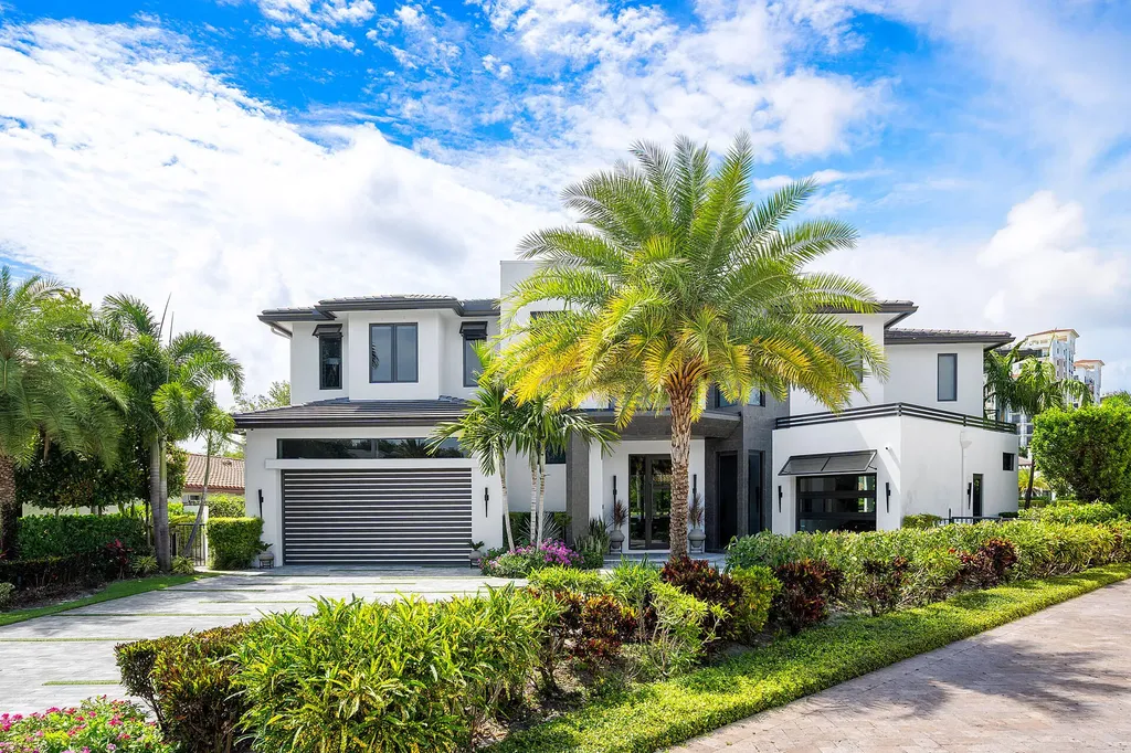 117 Thatch Palm Cove Boca Raton FL 33432