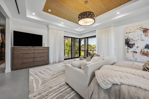 117 Thatch Palm Cove Boca Raton FL 33432