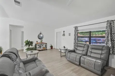 5810 SW 112th Way Cooper City FL 33330