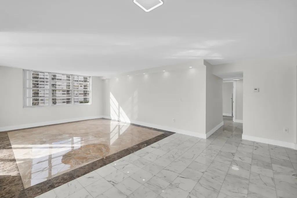 2780 NE 183rd Street Aventura FL 33160
