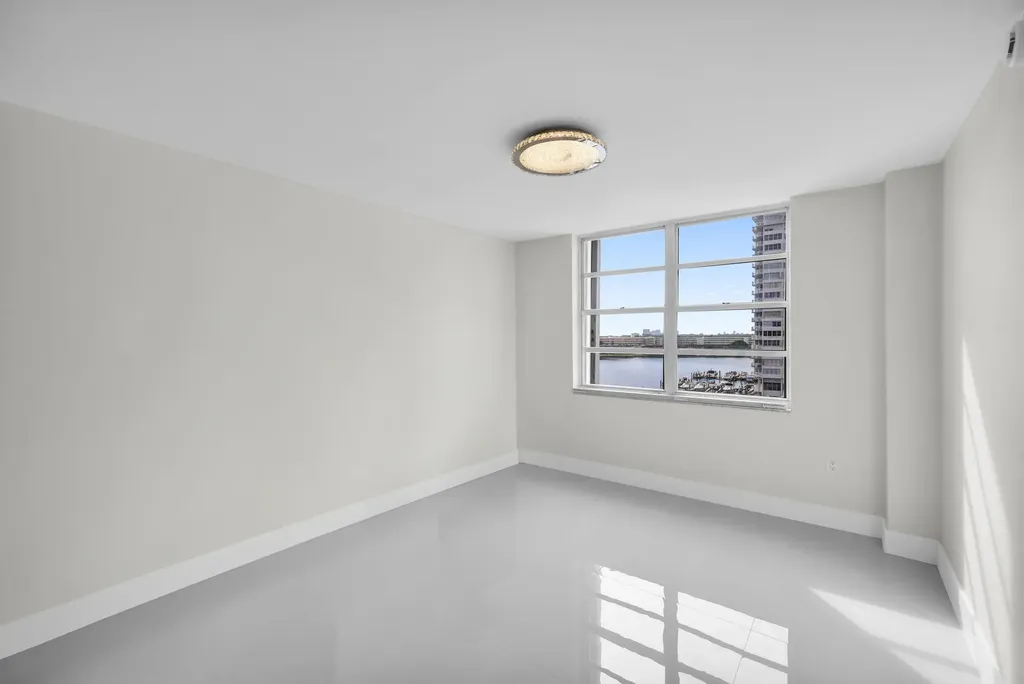 2780 NE 183rd Street Aventura FL 33160